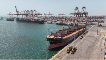 ثبت رکورد جدید بارگیری مواد معدنی در بندر شهید رجایی